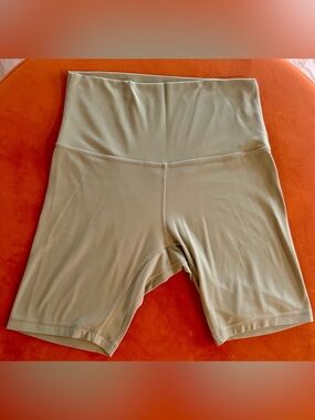 Lulu Wunder Train High-Rise shorts